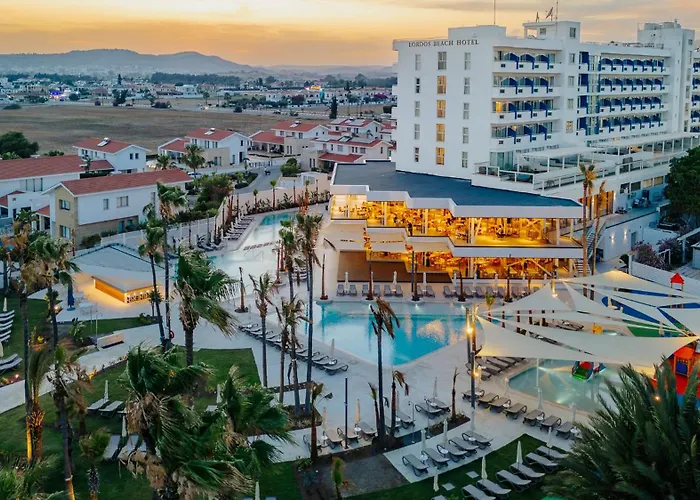 Lordos Beach Hotel & Spa